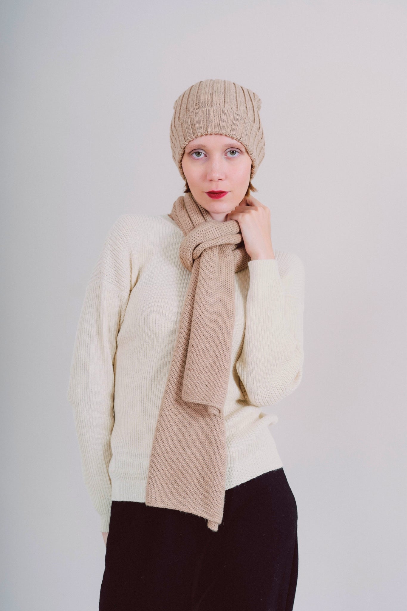 BUFANDA Y GORRO "MAYU" BEIGE - 100% BABY ALPACA