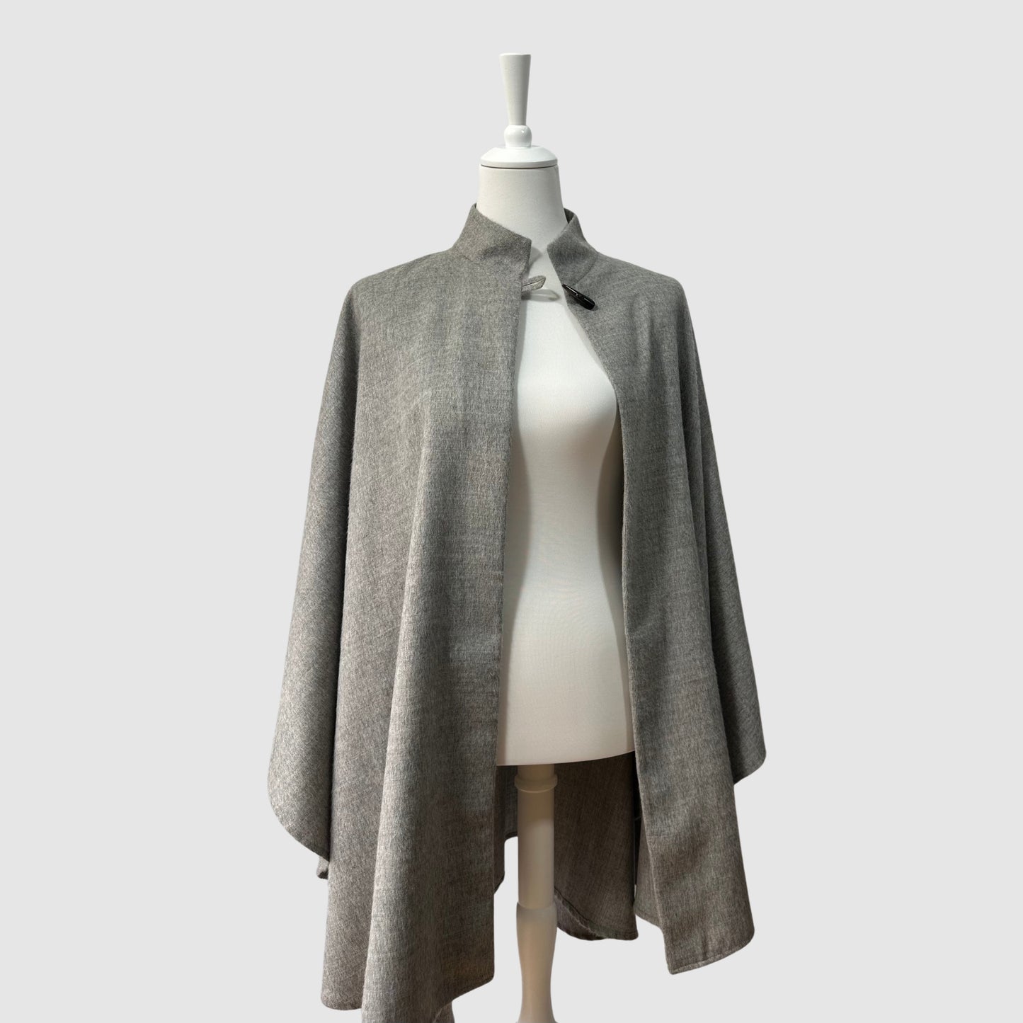 Grey baby alpaca cape made in Peru. One size.