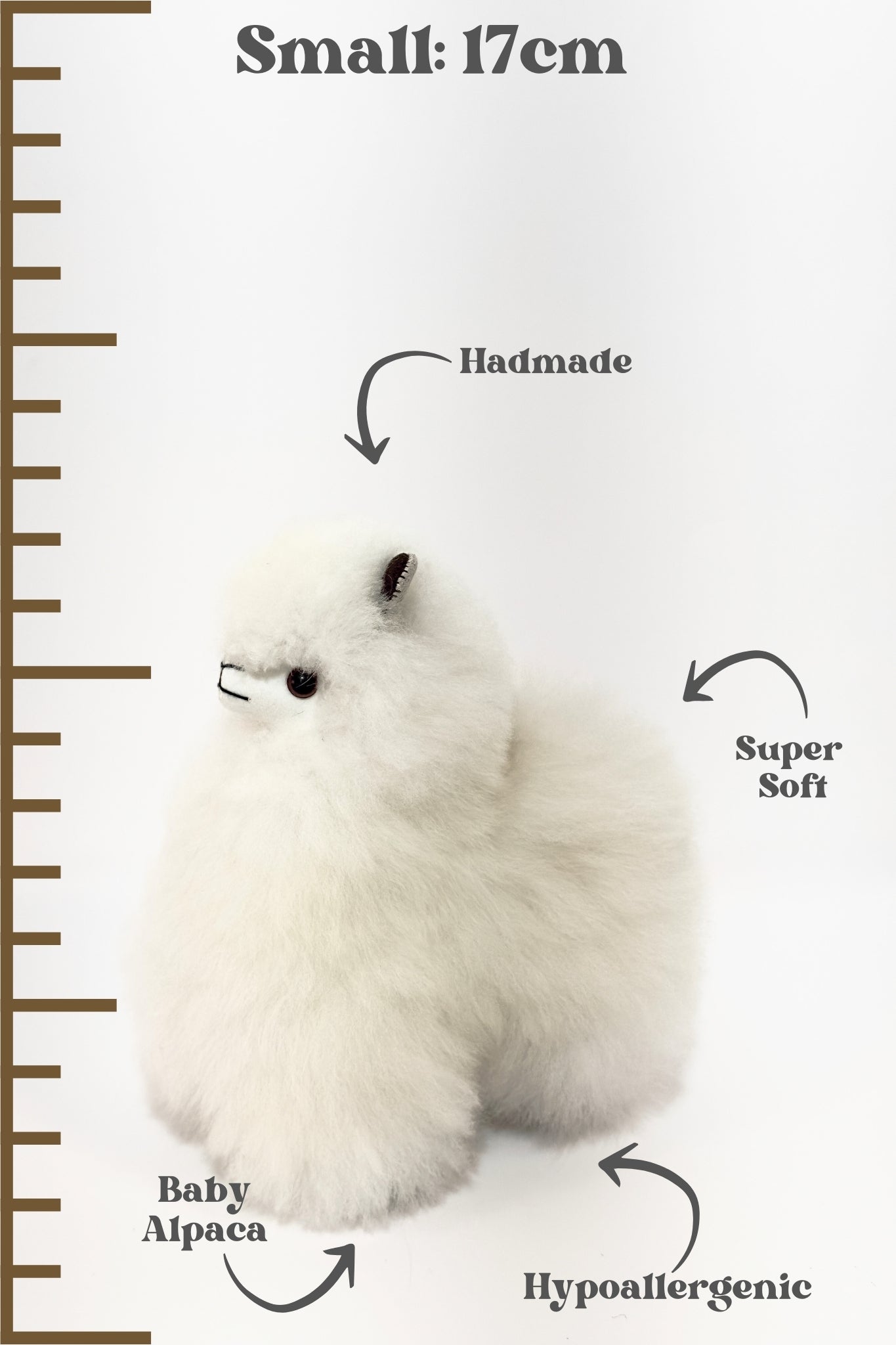 Peluche alpaga blanc fait main, une peluche douce et élégante idéale pour offrir confort et tendresse. Un doudou unique pour des moments réconfortants.